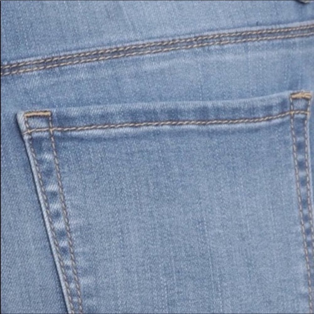 Skinny Moto Jean Mid-Rise/Light Wash: 25/ 3 Junior - Picture 2 of 6